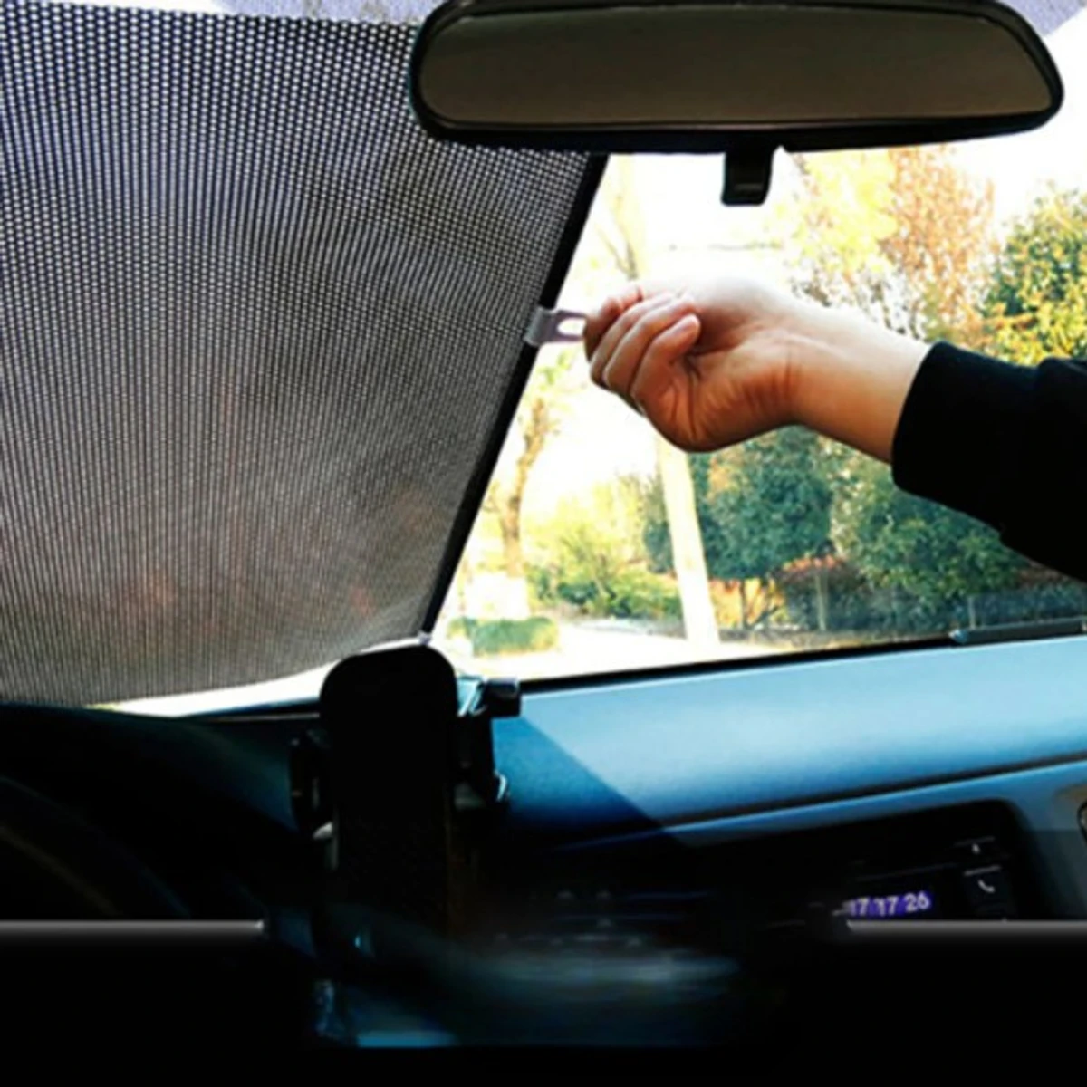 Universal Car Windshield Roller Sun Shade Auto-winding home glass/car front/rear sunshade/heat insulation curtain